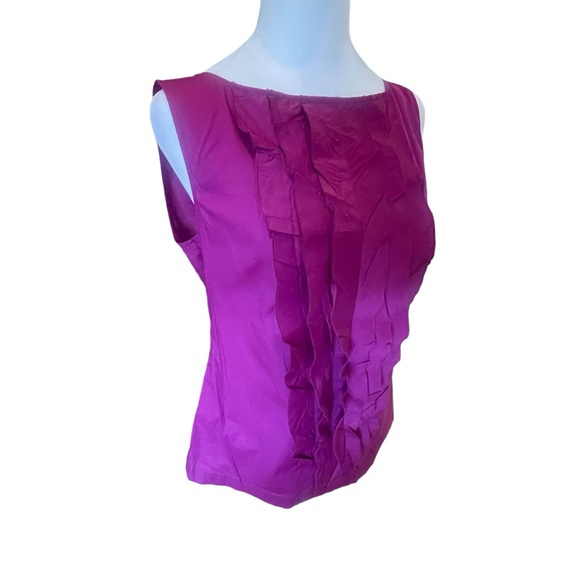 Ann Taylor. Sz 4. Magenta sleeveless top. Ruffled Pleats. Excellent condition 🤩 - Picture 3 of 13
